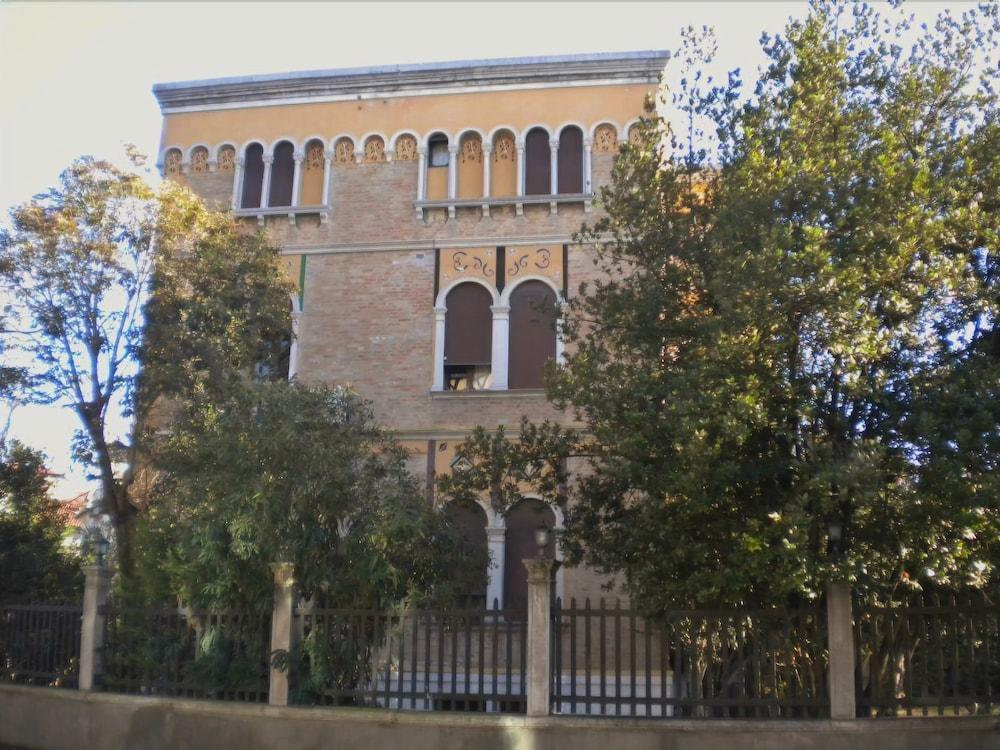 Villa Parco Венеция-Лидо Экстерьер фото